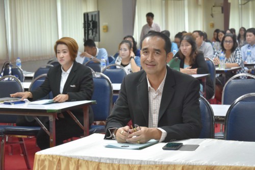 รองอธิการบดี มรภ.สงขลา เข้าร่วมฟังการบรรยายจากวิทยากร