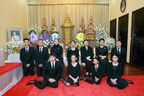 พระราชทานเพลิงศพคุณไพโรจน์009