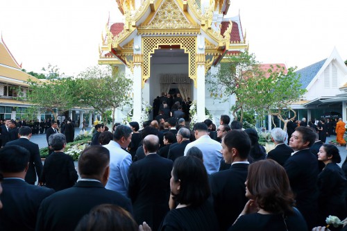 พระราชทานเพลิงศพคุณไพโรจน์010