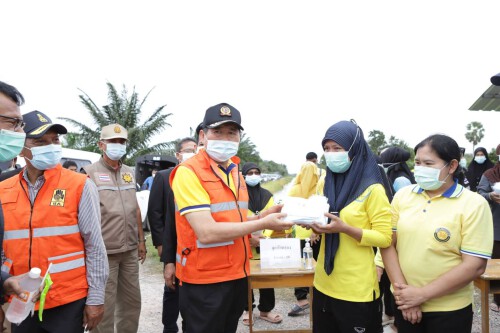 BD9D33B4-6330-464C-BD0B-A4A6A9D33E48